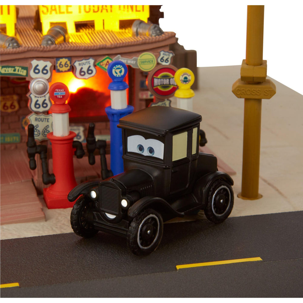 /Pixar Cars Precision Series Lizzie's Curios Shop Playset