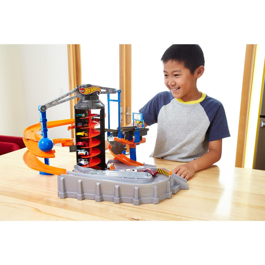 Hot Wheels Construction Zone Chaos Playset