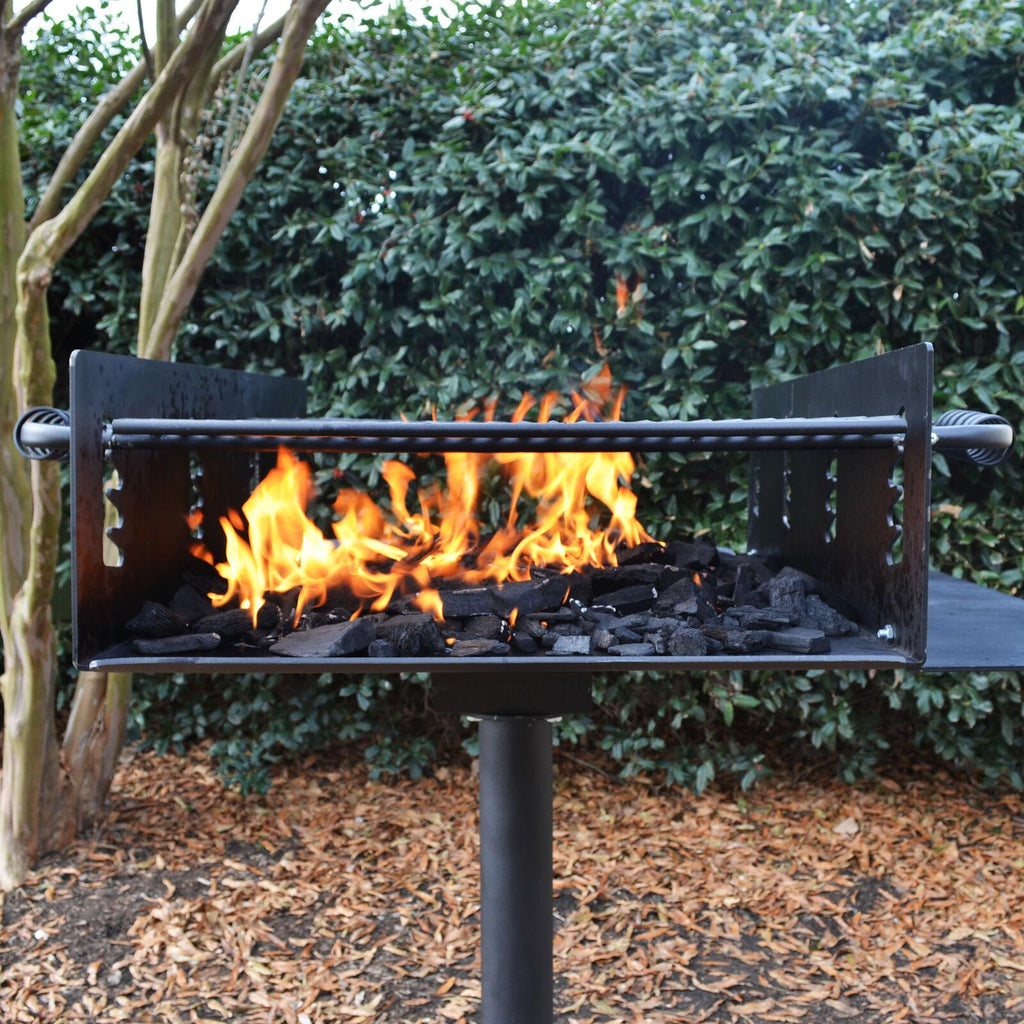 Group Park Grill with Shelf 942 Square in. 9 GauSteel