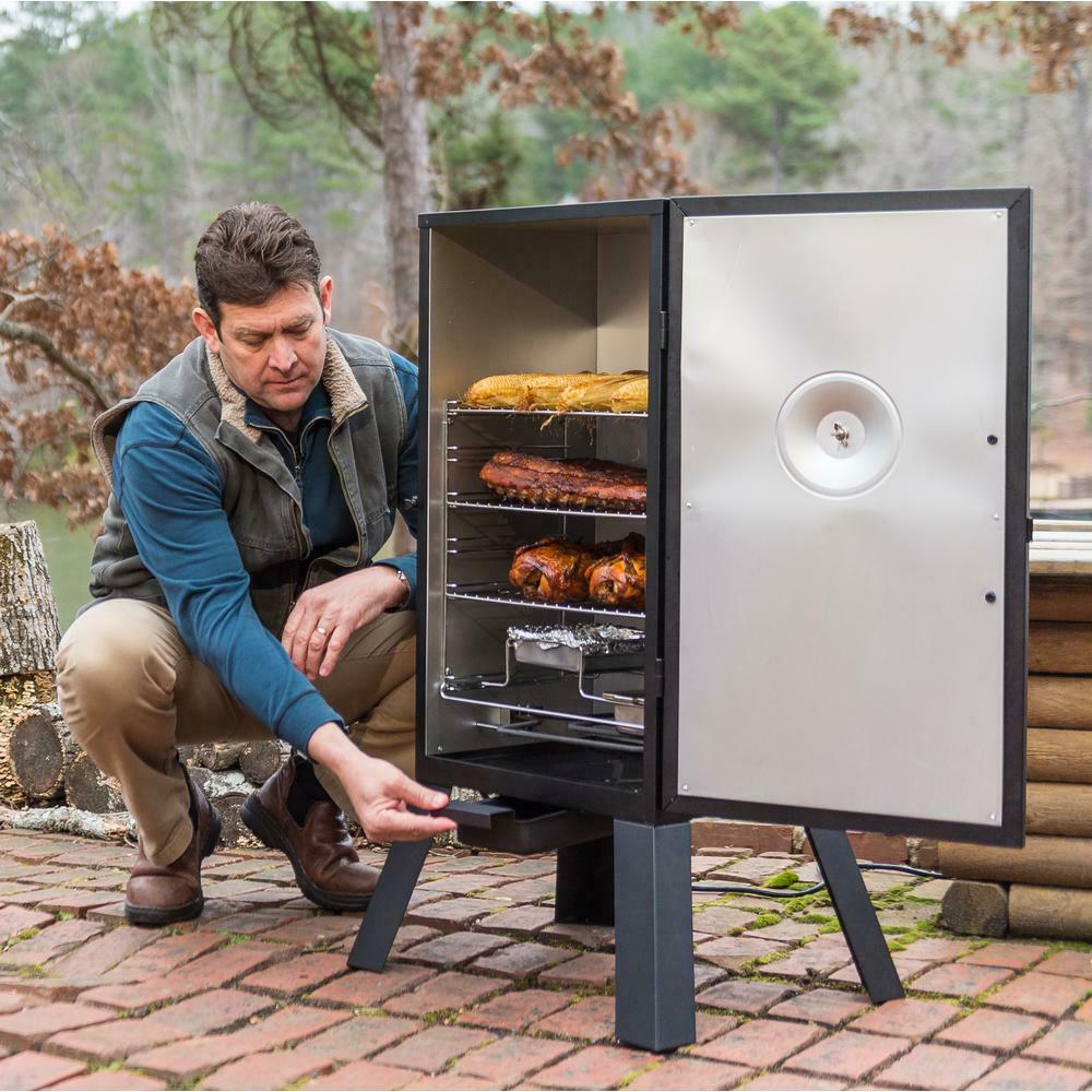 Analog Electric Smoker 30-inch in Black w/ -in Temp GauEasy Plug and Use