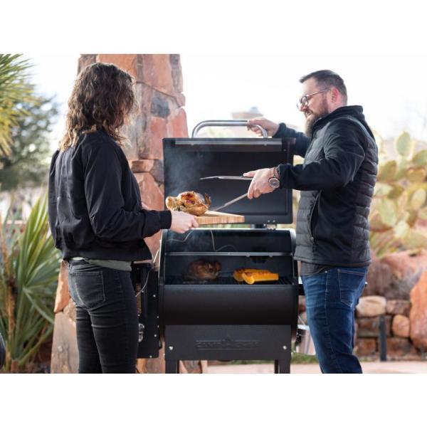 Smokepro Dlx Pellet Grill In Black