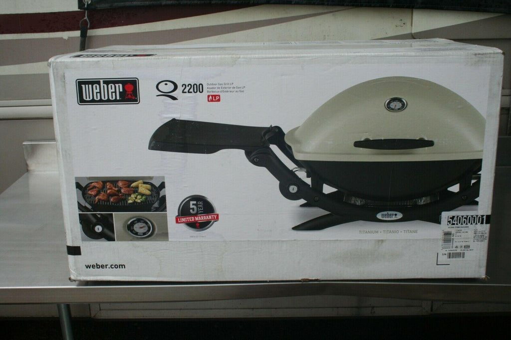 Q 2200 Portable Gas Grill - LP Gas (ium)