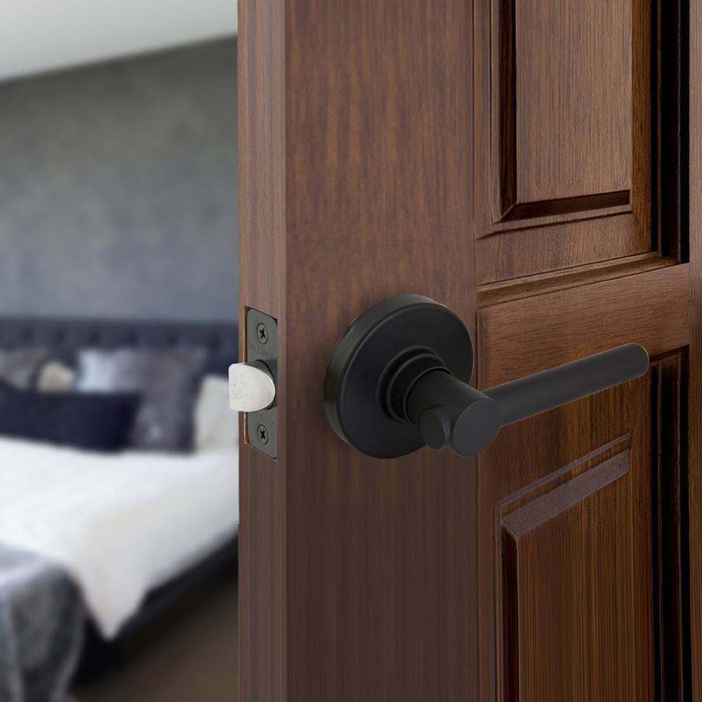 Highland Matte Black Hall and Closet Door Lever with Round Rose